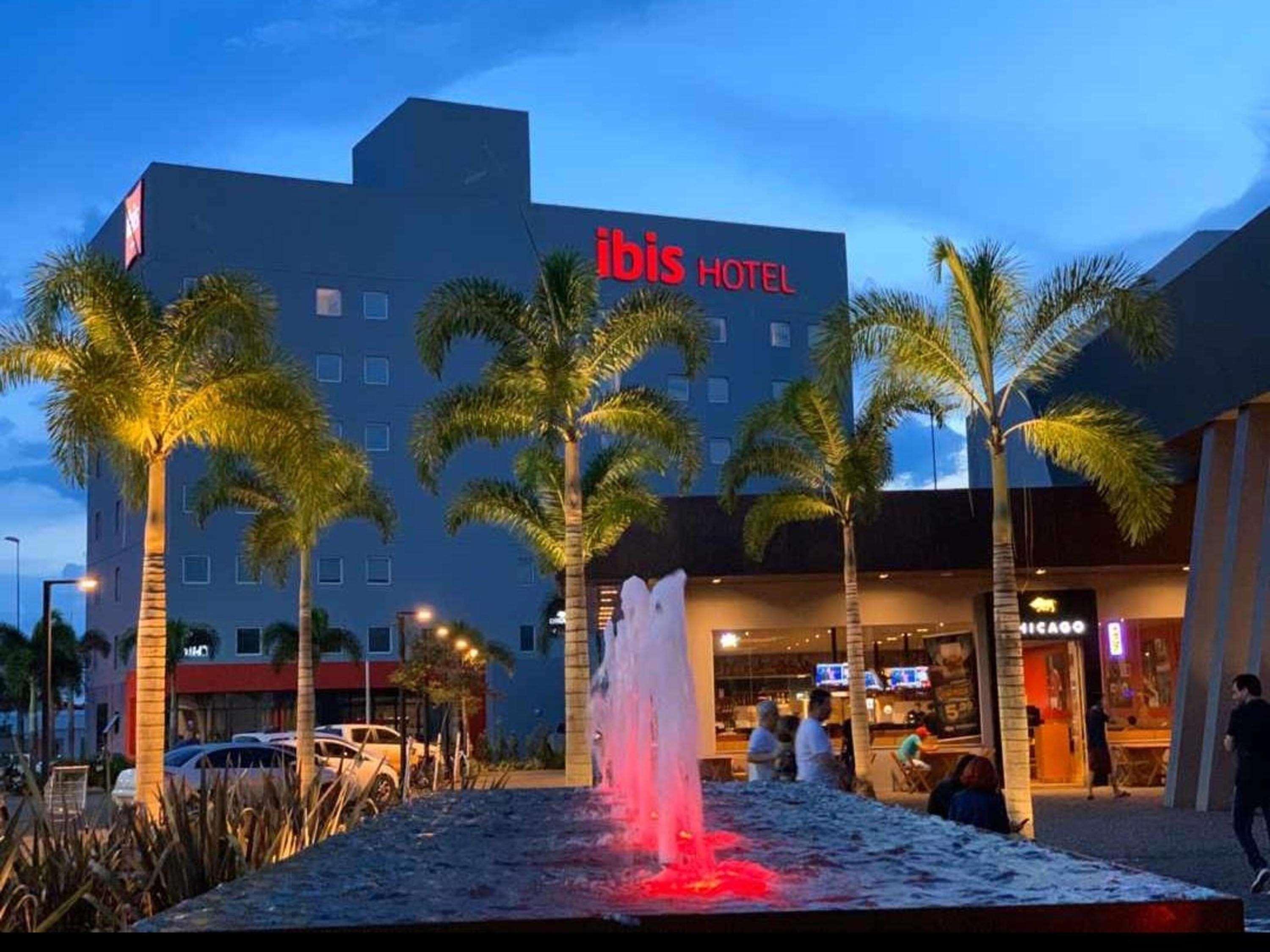 ホテル Ibis Jataí エクステリア 写真