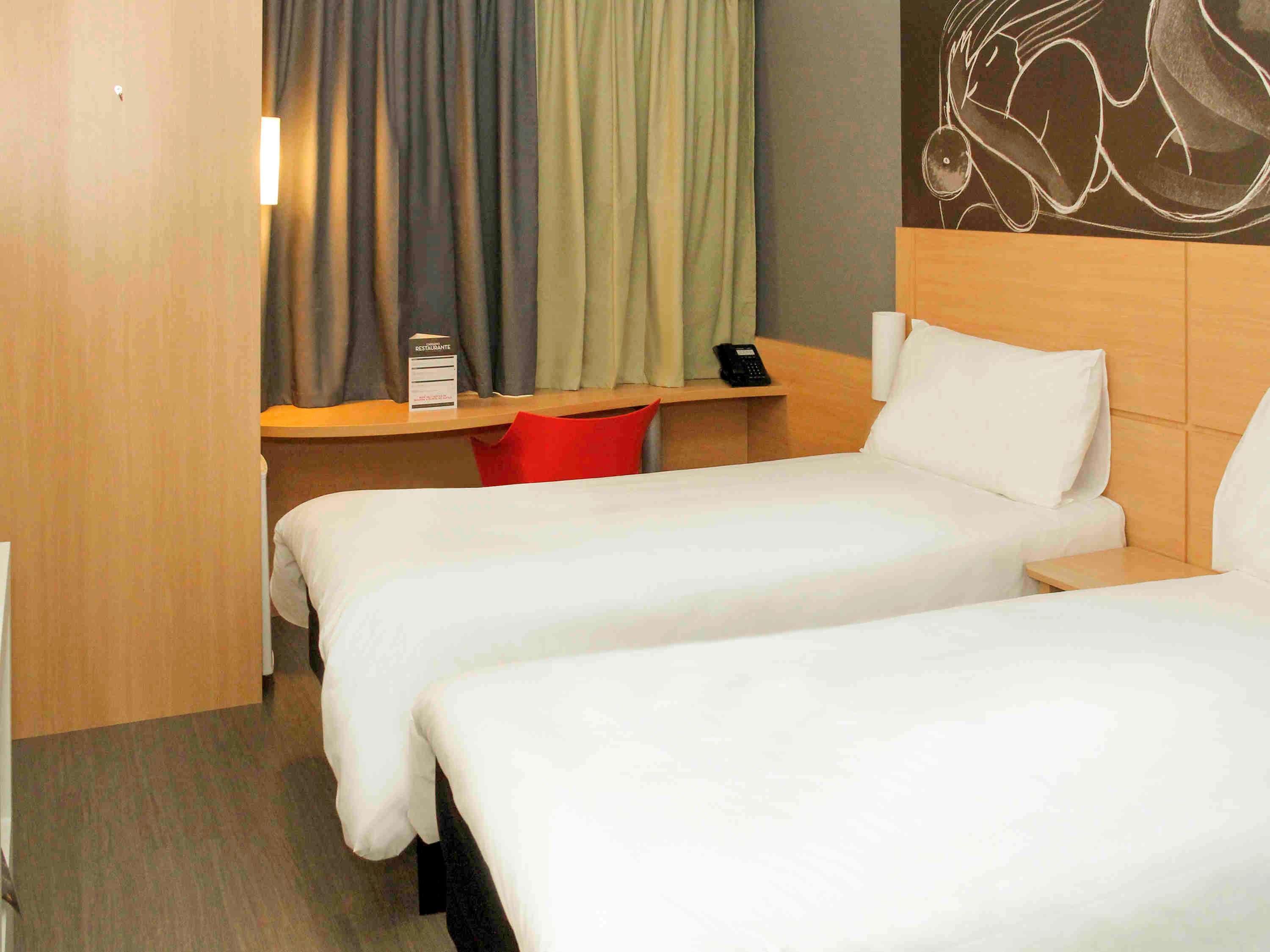 ホテル Ibis Jataí エクステリア 写真
