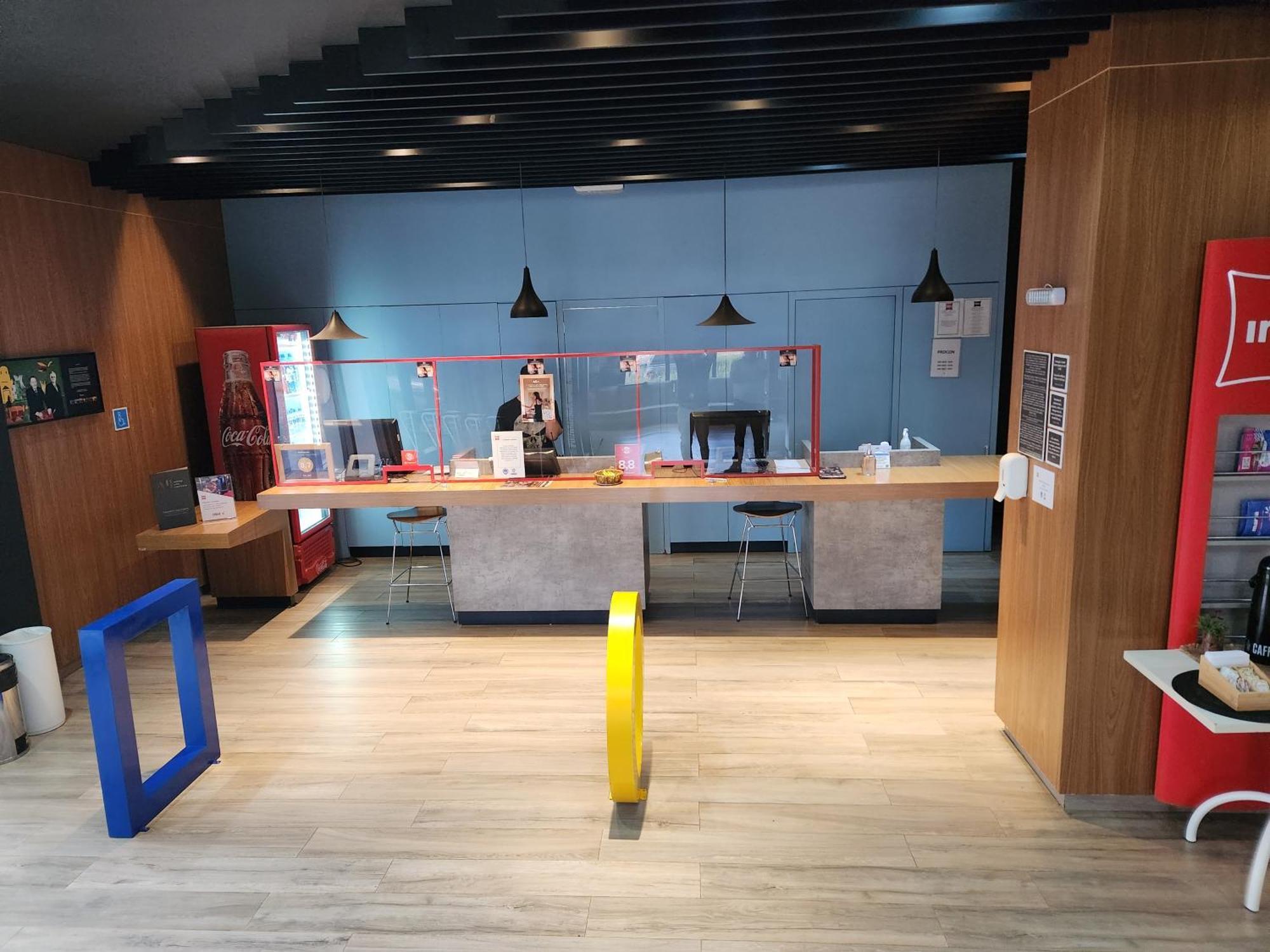 ホテル Ibis Jataí エクステリア 写真