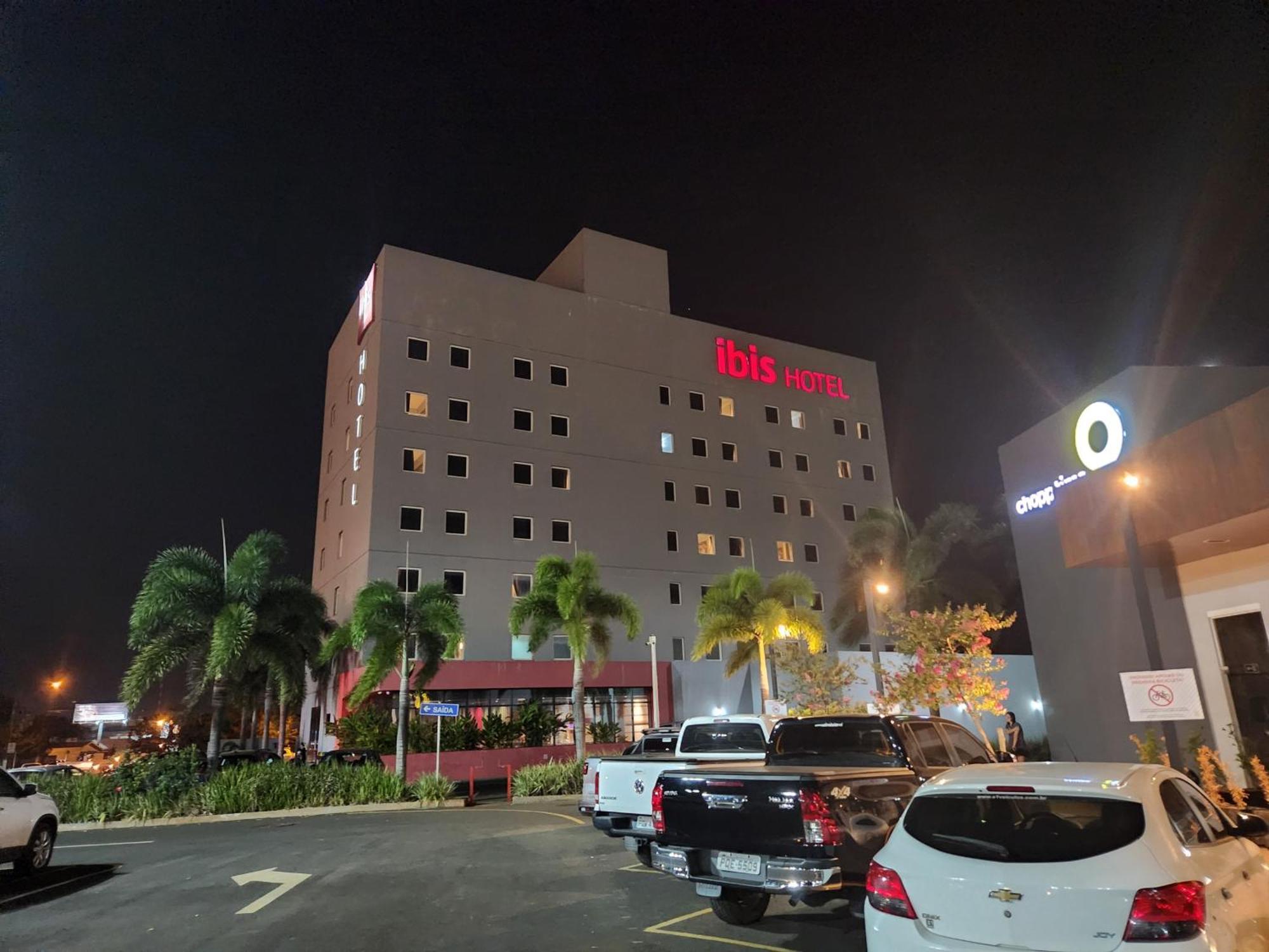 ホテル Ibis Jataí エクステリア 写真