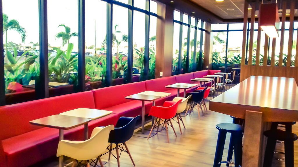 ホテル Ibis Jataí エクステリア 写真