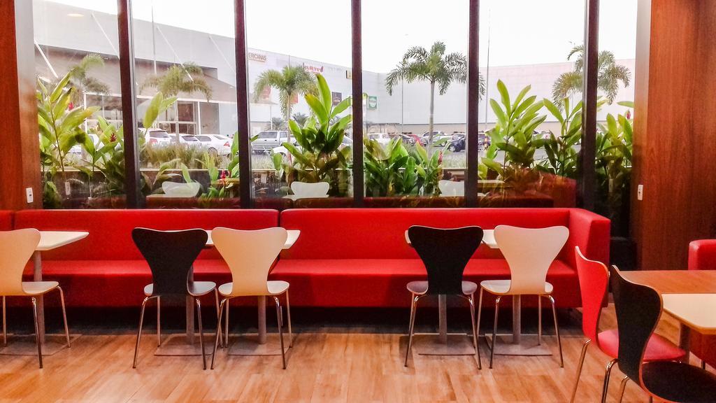 ホテル Ibis Jataí エクステリア 写真