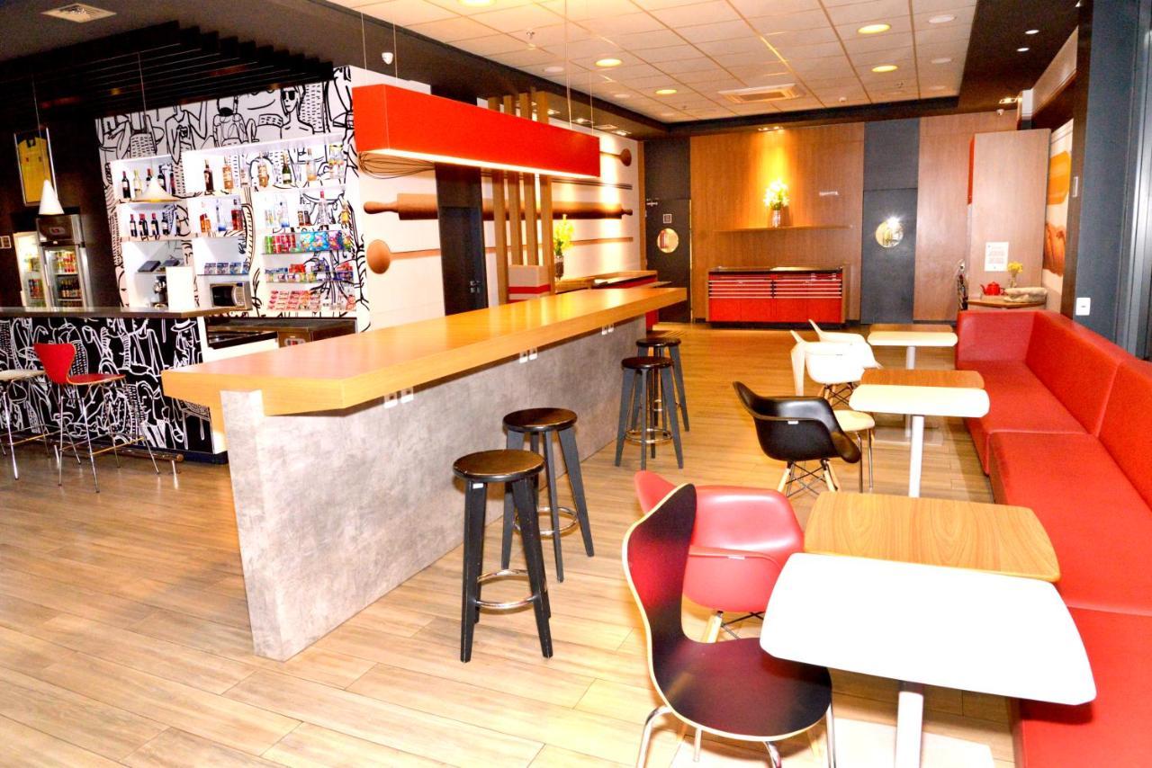 ホテル Ibis Jataí エクステリア 写真