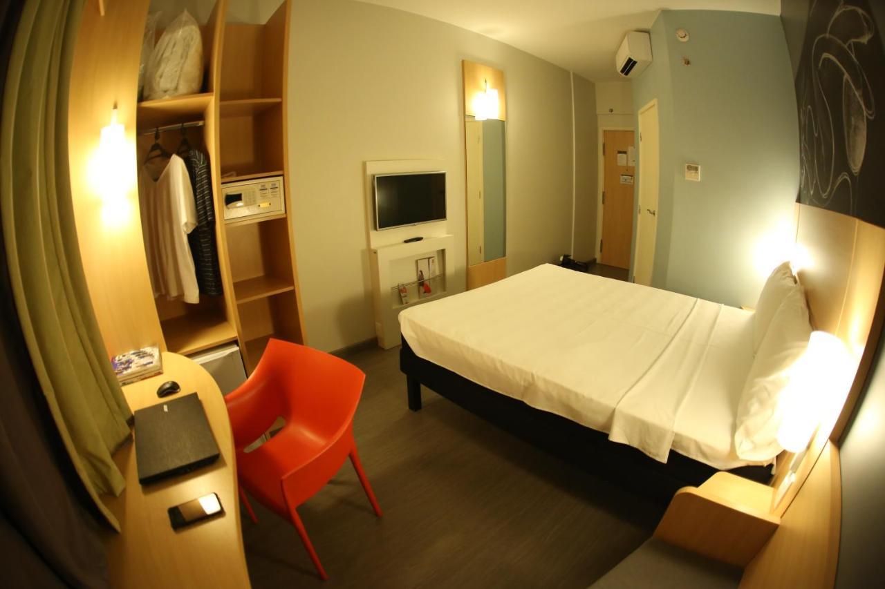 ホテル Ibis Jataí エクステリア 写真